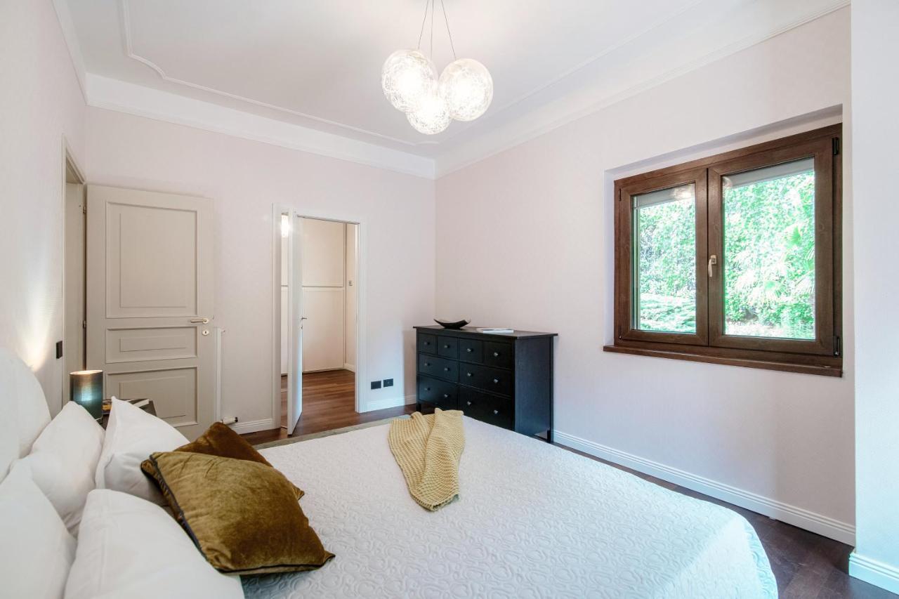 Joivy Villa Sofia โกโม ภายนอก รูปภาพ