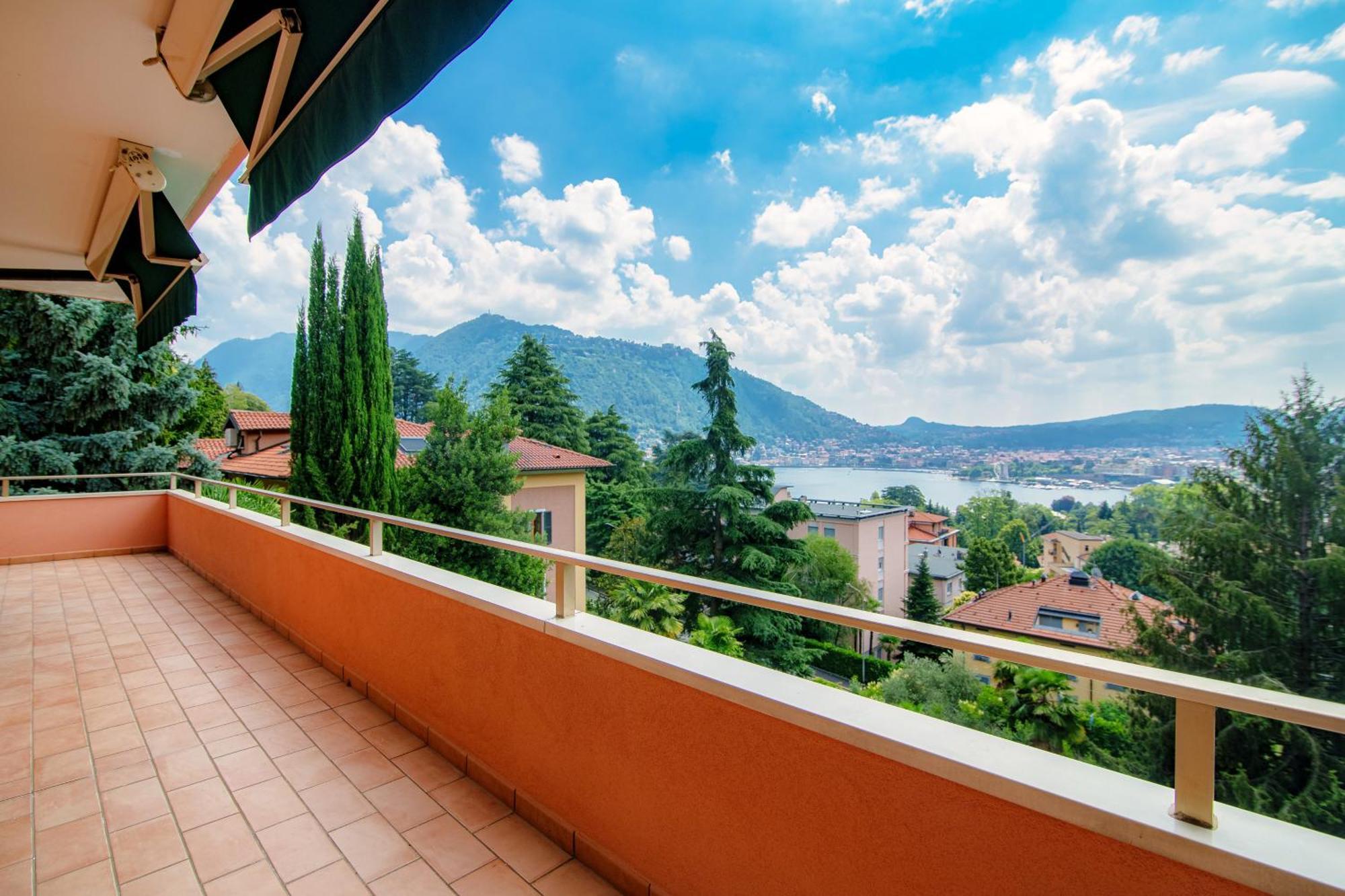 Joivy Villa Sofia โกโม ภายนอก รูปภาพ